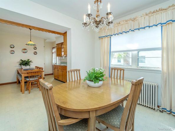 8 Cambridge, Glen Cove NY 11542