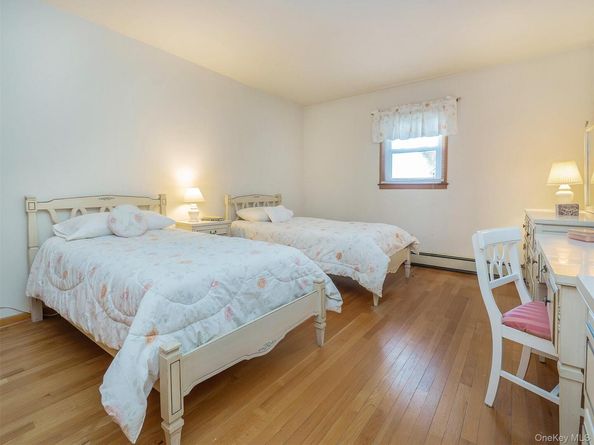 8 Cambridge, Glen Cove NY 11542