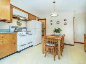 8 Cambridge, Glen Cove NY 11542