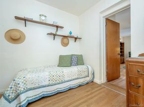 8 Cambridge, Glen Cove NY 11542