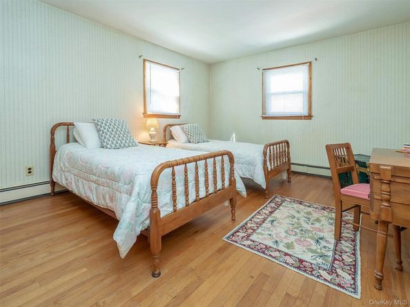 8 Cambridge, Glen Cove NY 11542