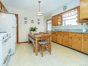 8 Cambridge, Glen Cove NY 11542