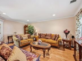 4 Palace Court, Manorville NY 11949