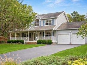 4 Palace Court, Manorville NY 11949