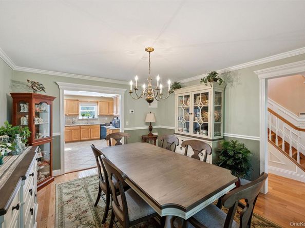 4 Palace Court, Manorville NY 11949