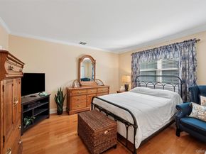 4 Palace Court, Manorville NY 11949