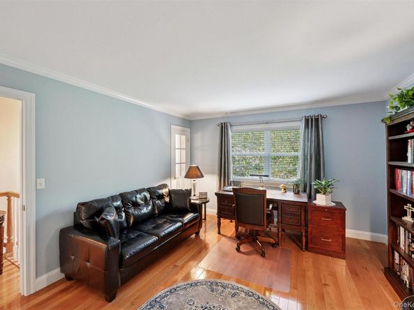 4 Palace Court, Manorville NY 11949