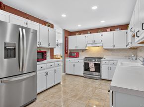 21 Indian Trace, Kings Park NY 11754