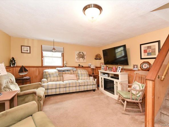 33 Ford Drive S, Massapequa NY 11758