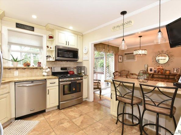 33 Ford Drive S, Massapequa NY 11758