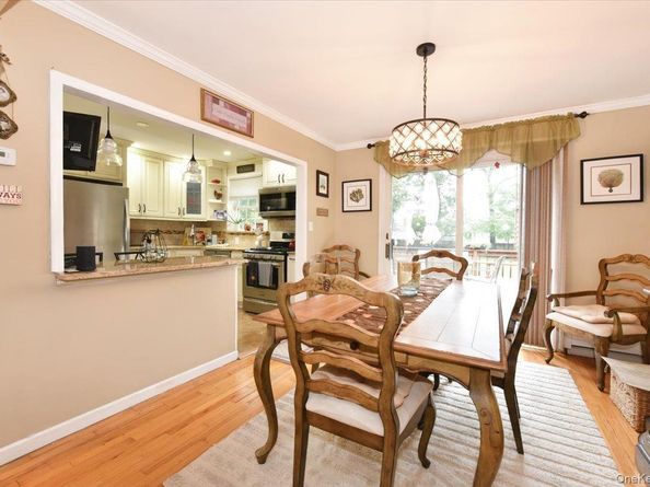 33 Ford Drive S, Massapequa NY 11758