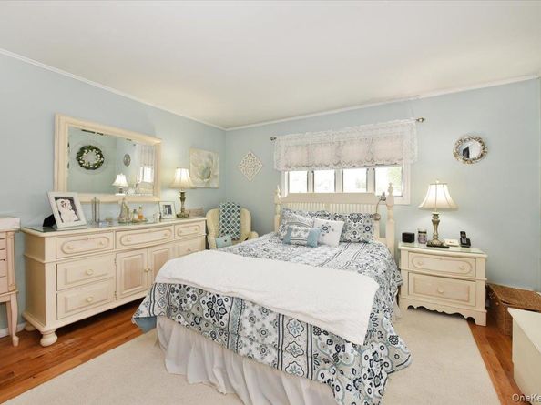 33 Ford Drive S, Massapequa NY 11758