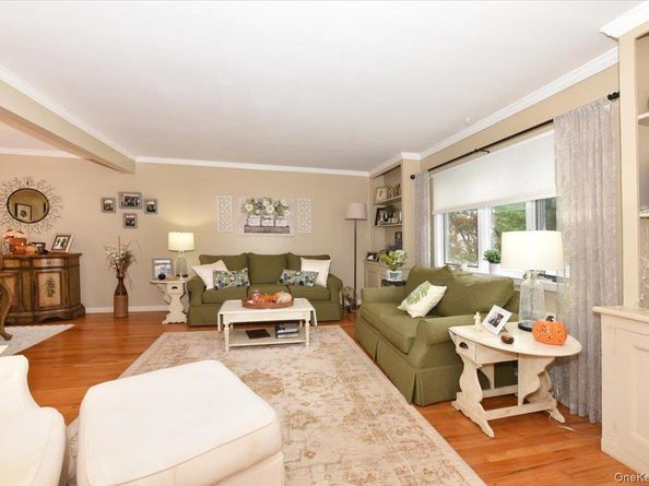 33 Ford Drive S, Massapequa NY 11758