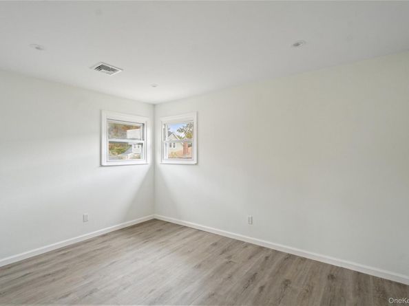 1269 Dekoven Street, Rockville Centre NY 11570