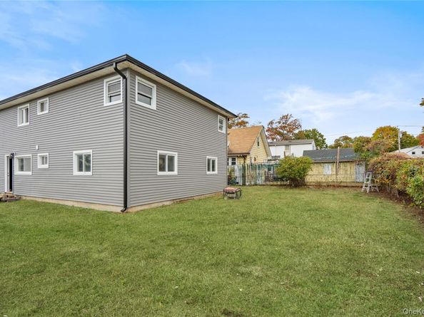 1269 Dekoven Street, Rockville Centre NY 11570