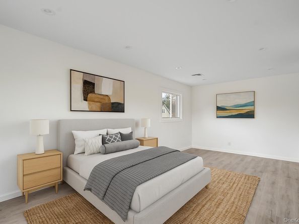 1269 Dekoven Street, Rockville Centre NY 11570