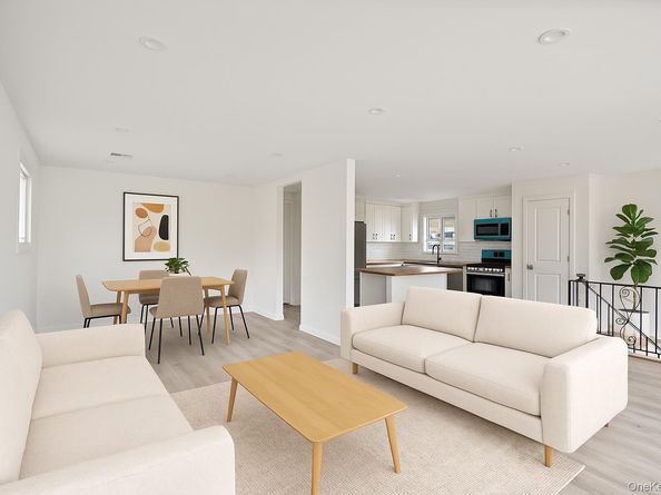 1269 Dekoven Street, Rockville Centre NY 11570