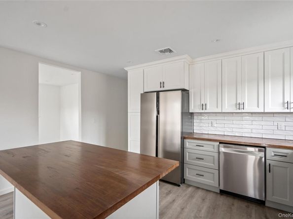 1269 Dekoven Street, Rockville Centre NY 11570