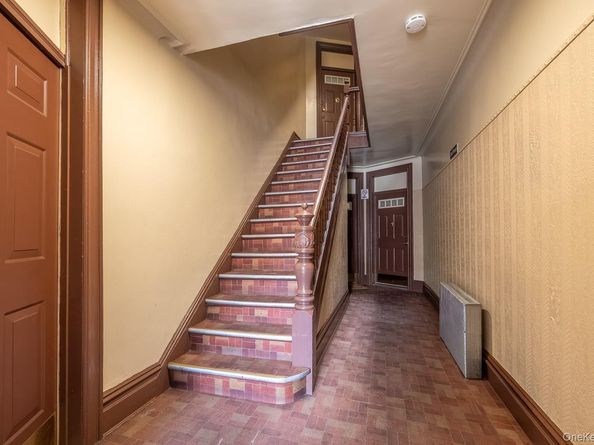 43-16 25th Avenue, Astoria NY 11103