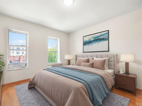 43-16 25th Avenue, Astoria NY 11103