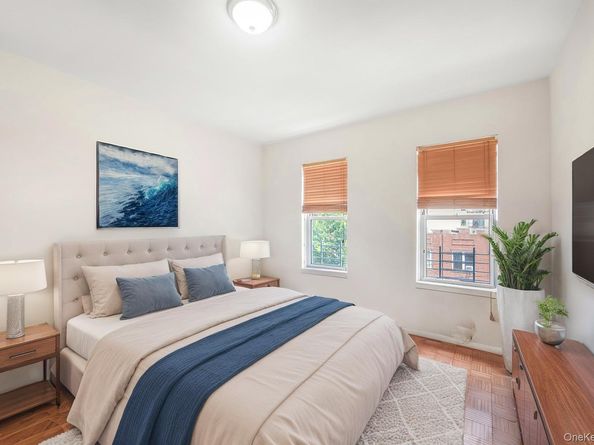 43-16 25th Avenue, Astoria NY 11103
