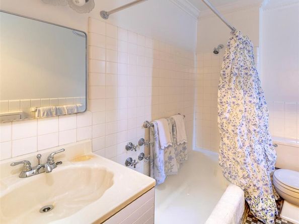 3 Midland Gardens 3K, Bronxville NY 10708
