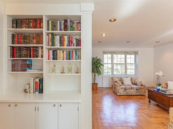 3 Midland Gardens 3K, Bronxville NY 10708