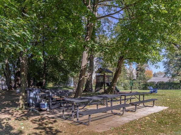 3 Midland Gardens 3K, Bronxville NY 10708