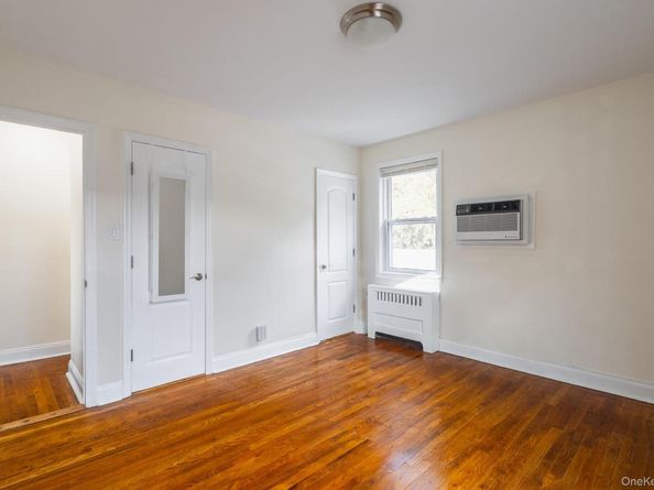 251-41 71st Road 54B, Bellerose NY 11426