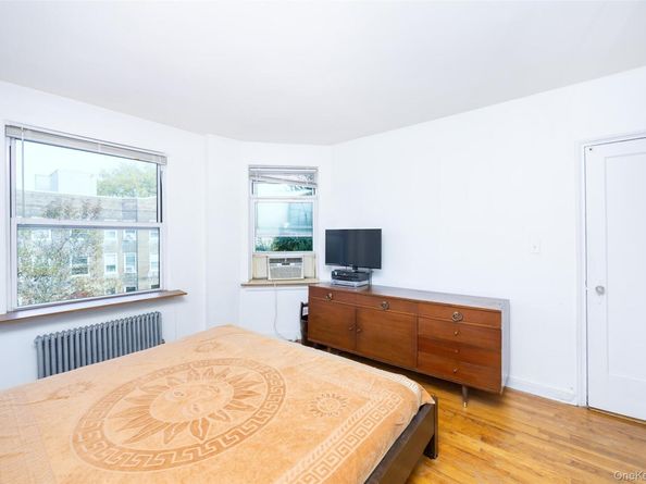 141-24 78 Road 3A, Flushing NY 11367