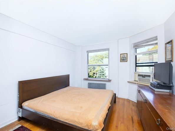 141-24 78 Road 3A, Flushing NY 11367