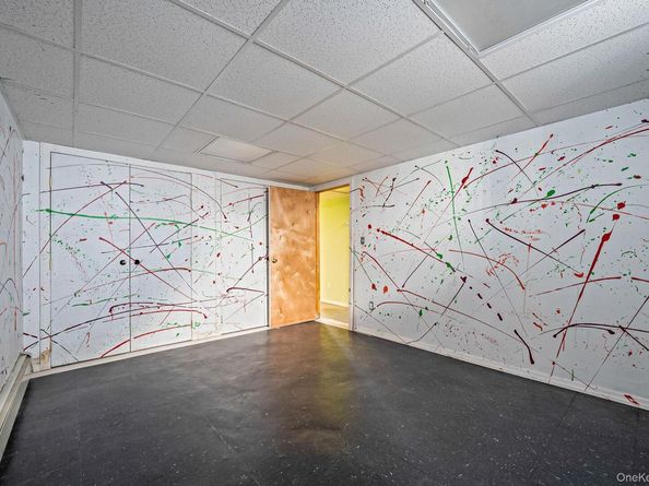 2001 N Jerusalem Road, East Meadow NY 11554