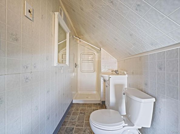 2001 N Jerusalem Road, East Meadow NY 11554