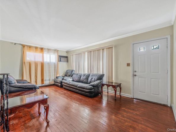 2001 N Jerusalem Road, East Meadow NY 11554