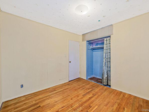 2001 N Jerusalem Road, East Meadow NY 11554