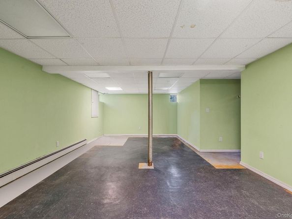 2001 N Jerusalem Road, East Meadow NY 11554