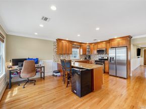 2758 Harvard Place, Baldwin NY 11510