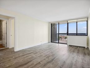 2 Bay Club Drive 17Z2, Bayside NY 11360