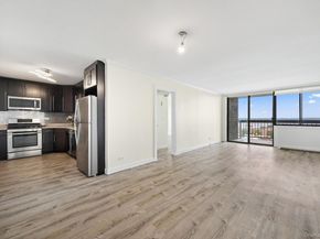2 Bay Club Drive 17Z2, Bayside NY 11360