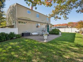 23 Windsor Street, Islip NY 11751