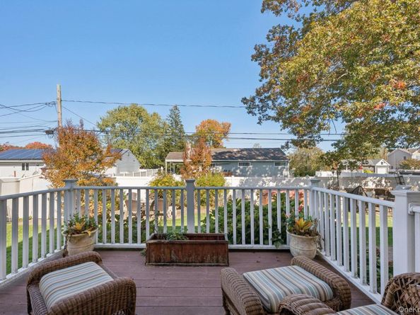 23 Windsor Street, Islip NY 11751