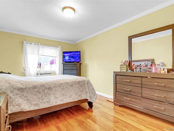 20-39 49th Street, Astoria NY 11105