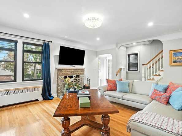 1260 Rhinelander Avenue, Bronx NY 10461