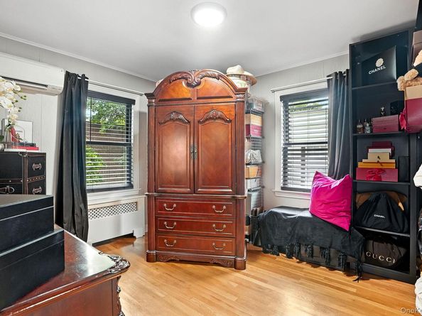 1260 Rhinelander Avenue, Bronx NY 10461