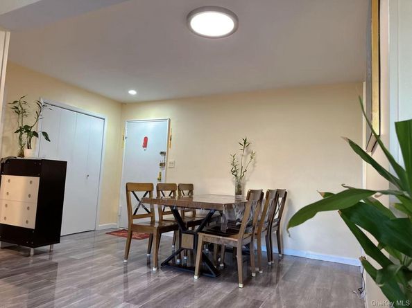 18-40 211st Street 5A, Bayside NY 11360