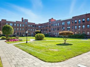 1 Jefferson Avenue D2, Rockville Centre NY 11570