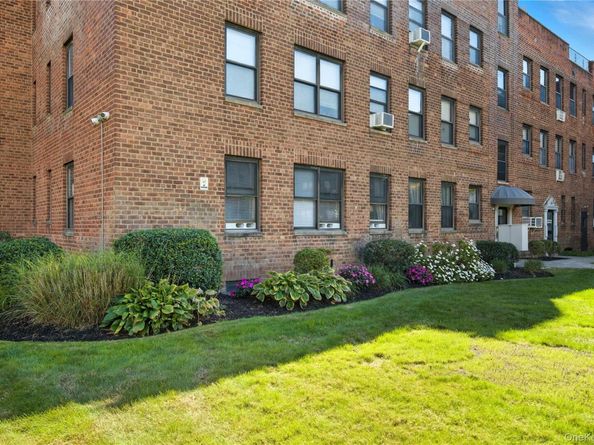 1 Jefferson Avenue D2, Rockville Centre NY 11570