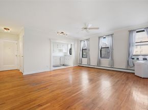 1 Jefferson Avenue D2, Rockville Centre NY 11570