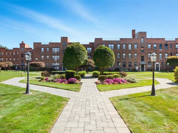1 Jefferson Avenue D2, Rockville Centre NY 11570