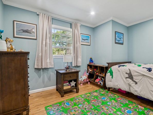 26 Hastings Drive, Northport NY 11768
